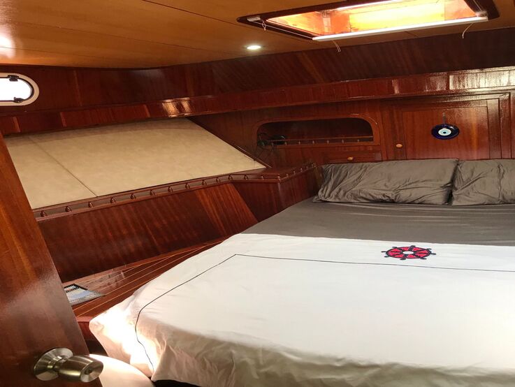 BUKET 67 YACHT